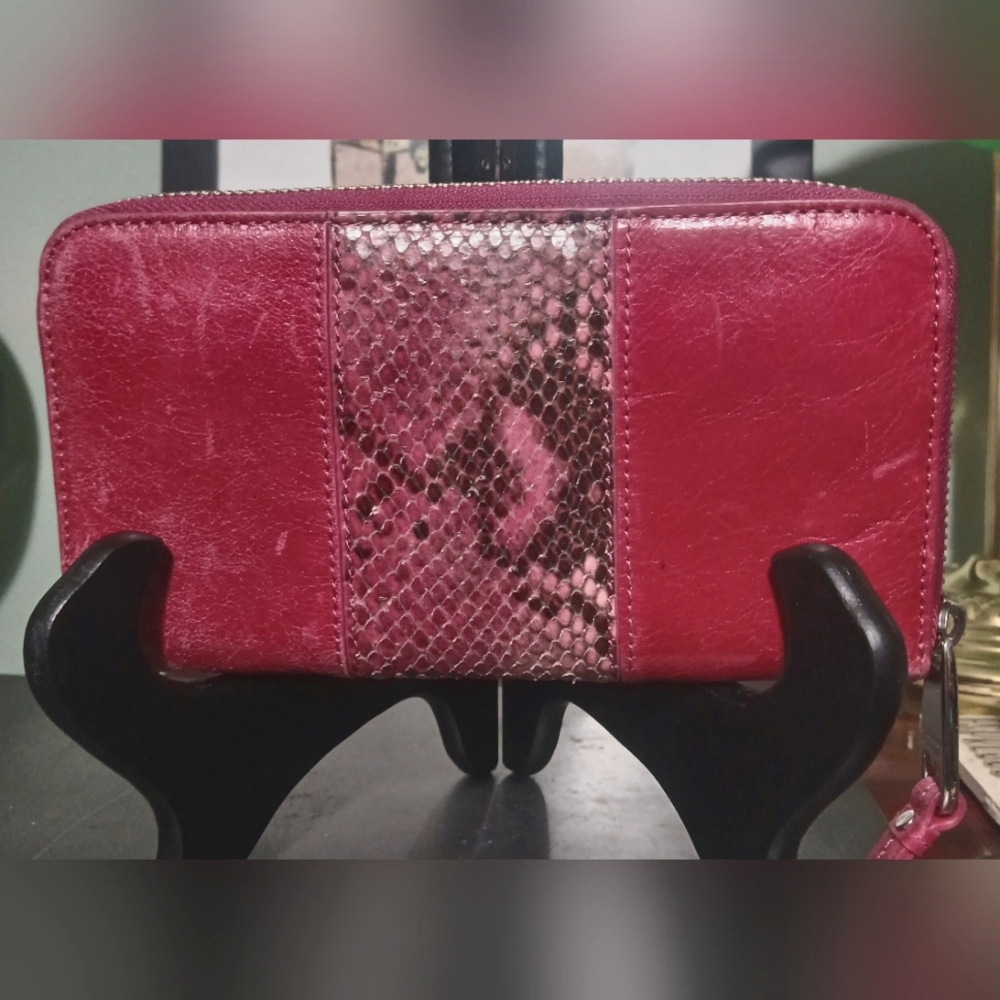 Badgley Mischka Fuchsia Wallet - Picture 2 of 4